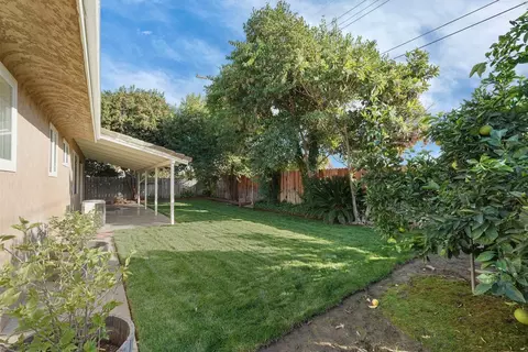 Exterior - 2108 Cabrillo Cir, Lodi, CA 95242 photo 4 of 7