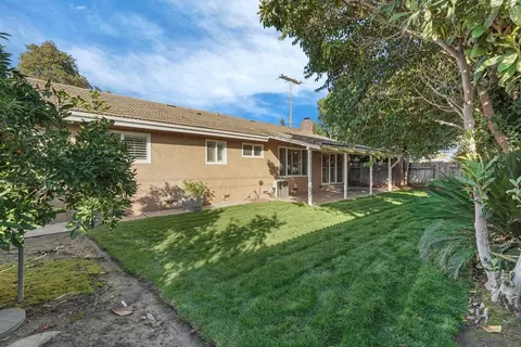 Exterior - 2108 Cabrillo Cir, Lodi, CA 95242 photo 5 of 7