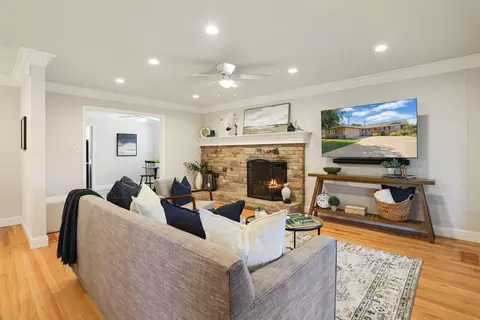 Living - 2108 Cabrillo Cir, Lodi, CA 95242 photo 2 of 3