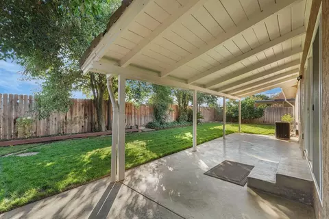 Exterior - 2108 Cabrillo Cir, Lodi, CA 95242 photo 6 of 7