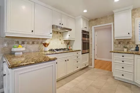 Kitchen - 2108 Cabrillo Cir, Lodi, CA 95242 photo 5 of 6