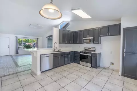 Kitchen - 733 Roselawn Ave, Modesto, CA 95351 photo 2 of 3