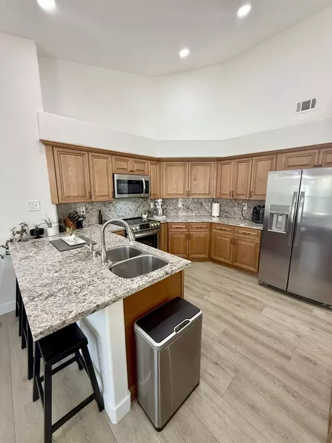 Kitchen - 978 Swan Dr, Manteca, CA 95337 photo 2 of 5