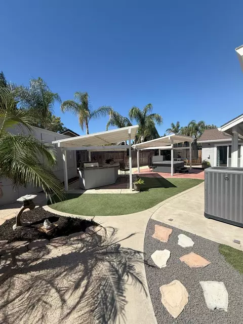Exterior - 978 Swan Dr, Manteca, CA 95337 photo 7 of 10