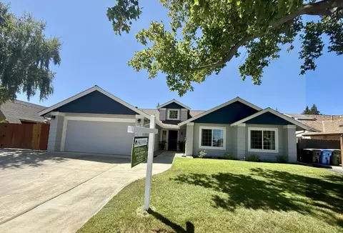Exterior - 978 Swan Dr, Manteca, CA 95337 photo 2 of 10