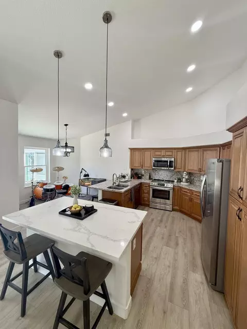 Kitchen - 978 Swan Dr, Manteca, CA 95337 photo 1 of 5