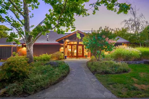 630 Elmwood Dr, Davis, CA 95616