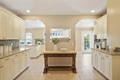 216 Sycamore Ave, Modesto, CA 95354 photo 10