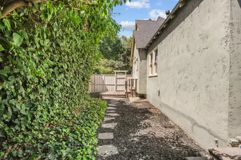 216 Sycamore Ave, Modesto, CA 95354 photo 36