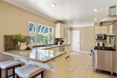 216 Sycamore Ave, Modesto, CA 95354 photo 13