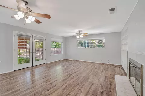 Living - 1245 Sycamore Ave, Modesto, CA 95350 photo 5 of 6