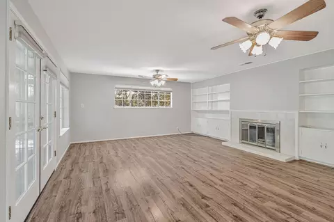 Living - 1245 Sycamore Ave, Modesto, CA 95350 photo 4 of 6