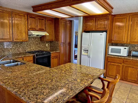 Kitchen - 2008 Lakeview Ct, Modesto, CA 95355 photo 1 of 6