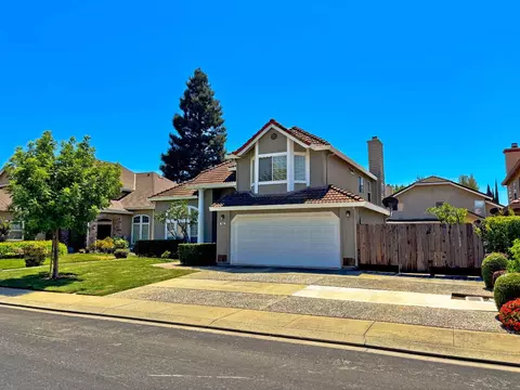 Exterior - 2008 Lakeview Ct, Modesto, CA 95355 photo 3 of 8