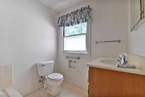 Bath - 121 Bouvard St, West Point, CA 95255 photo 1 of 6