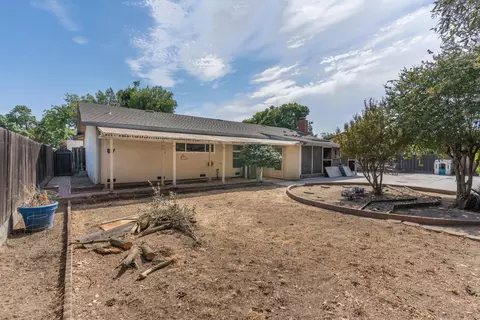 Exterior - 2713 Chapel Ct, Modesto, CA 95355 photo 9 of 11