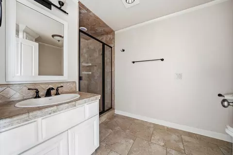 Bath - 17234 Oak Rd, Jackson, CA 95642 photo 1 of 6