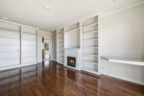 Living - 17234 Oak Rd, Jackson, CA 95642 photo 5 of 11