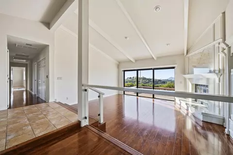 Living - 17234 Oak Rd, Jackson, CA 95642 photo 2 of 11