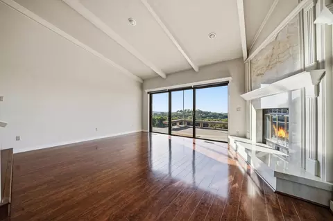 Living - 17234 Oak Rd, Jackson, CA 95642 photo 8 of 11