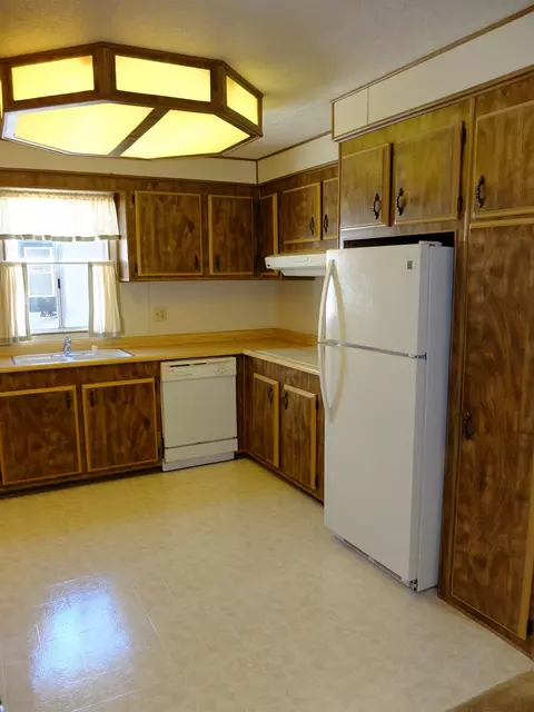 Kitchen - 3908 Waimea Ln, Modesto, CA 95355 photo 2 of 2