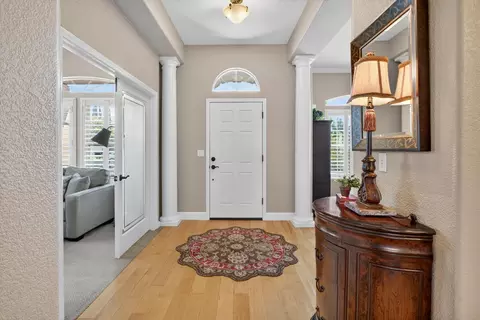 Entry Way - 263 Mount Airy Ct, Ripon, CA 95366 photo 2 of 4