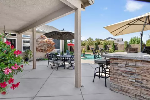 Exterior - 263 Mount Airy Ct, Ripon, CA 95366 photo 5 of 14