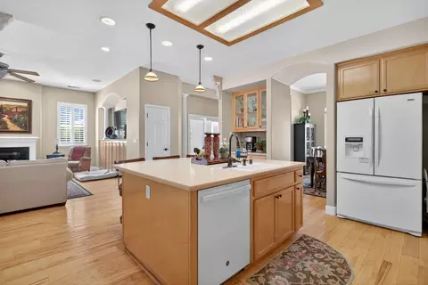 Kitchen - 263 Mount Airy Ct, Ripon, CA 95366 photo 5 of 5