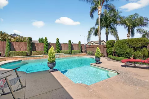 Exterior - 263 Mount Airy Ct, Ripon, CA 95366 photo 8 of 14