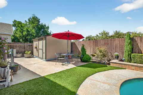 Exterior - 263 Mount Airy Ct, Ripon, CA 95366 photo 10 of 14