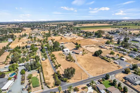 View/Area - 3495 E Collier Rd, Acampo, CA 95220 photo 2 of 8