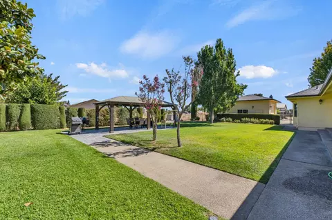 Exterior - 3495 E Collier Rd, Acampo, CA 95220 photo 26 of 31