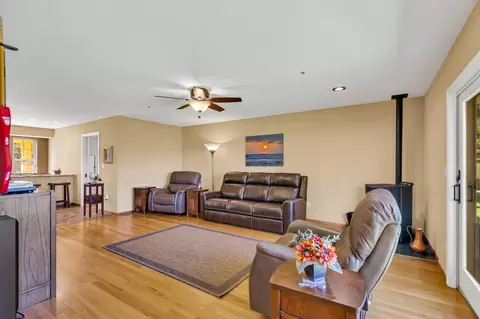 Living - 3495 E Collier Rd, Acampo, CA 95220 photo 4 of 6