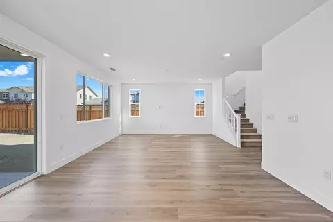 4677 Strandberg Ave, Lathrop, CA 95330 photo 8