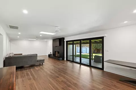 400 Hamden Ln, Modesto, CA 95350 photo 8