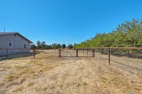 Exterior - 3098 Don Rd, Biggs, CA 95917 photo 2 of 16