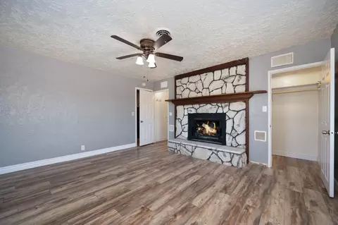 Living - 3098 Don Rd, Biggs, CA 95917 photo 4 of 14