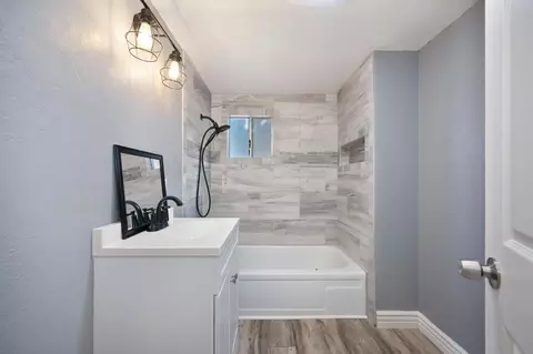 Bath - 3098 Don Rd, Biggs, CA 95917 photo 2 of 3