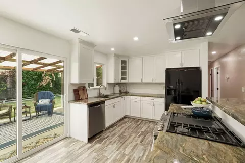 233 S Roxie Dr, Ripon, CA 95366 photo 13