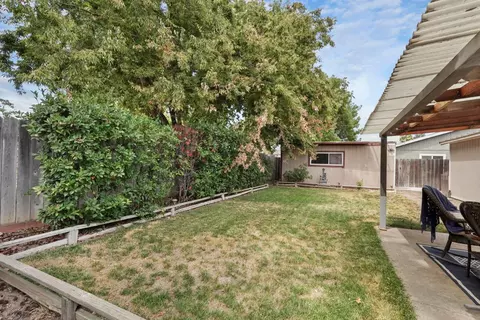 233 S Roxie Dr, Ripon, CA 95366 photo 43