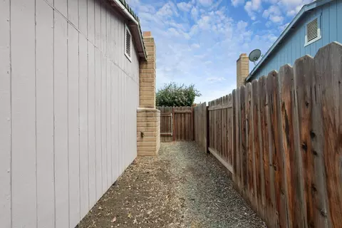 233 S Roxie Dr, Ripon, CA 95366 photo 42