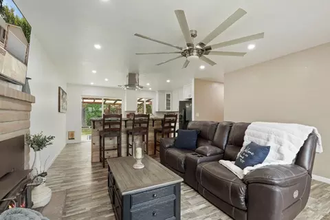233 S Roxie Dr, Ripon, CA 95366 photo 9