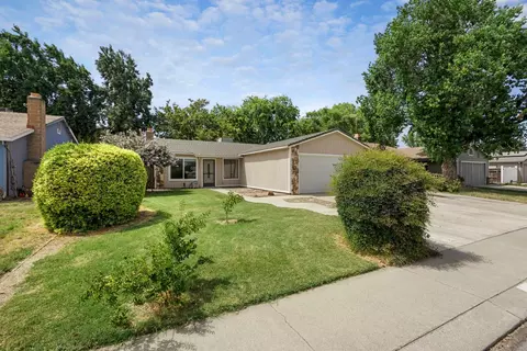 233 S Roxie Dr, Ripon, CA 95366 photo 4