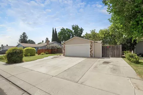 233 S Roxie Dr, Ripon, CA 95366 photo 3