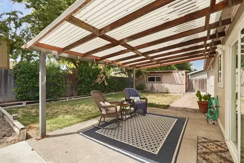 233 S Roxie Dr, Ripon, CA 95366 photo 32
