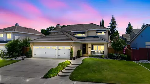 Exterior - 1402 Egret Dr, Tracy, CA 95376 photo 2 of 9