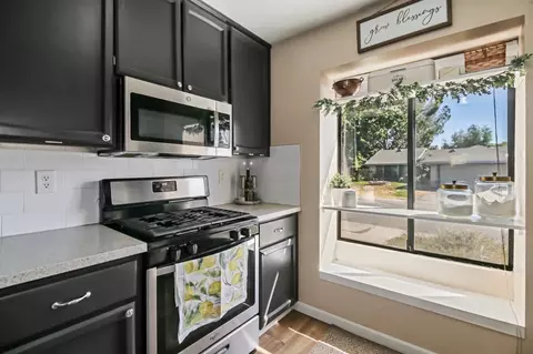 Kitchen - 3709 Rollins Way, Antelope, CA 95843 photo 3 of 5