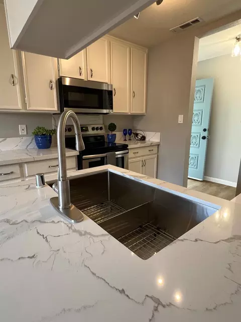 Kitchen - 2816 10th St, Ceres, CA 95307 photo 4 of 5