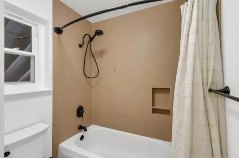Bath - 3326 El Castillo Ct, Antelope, CA 95843 photo 6 of 10