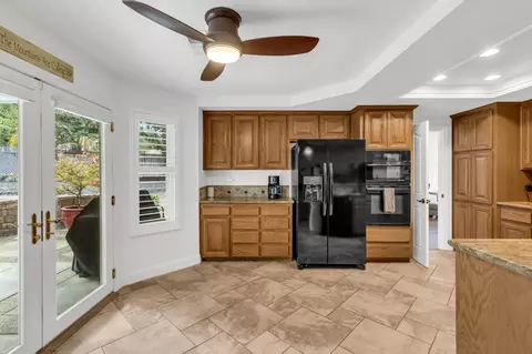 Kitchen - 3326 El Castillo Ct, Antelope, CA 95843 photo 1 of 5